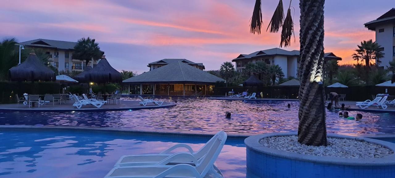 Paraiso Frente Mar!! 04 Pessoas-Pe Na Areia Vg Sun Cumbuco-Hidro, Sauna, Academia, Piscina,Cozinha Completa, Wifi, Parquinho Infantil Екстериор снимка